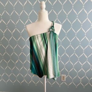 Elegant Green One-Shoulder Women's Top